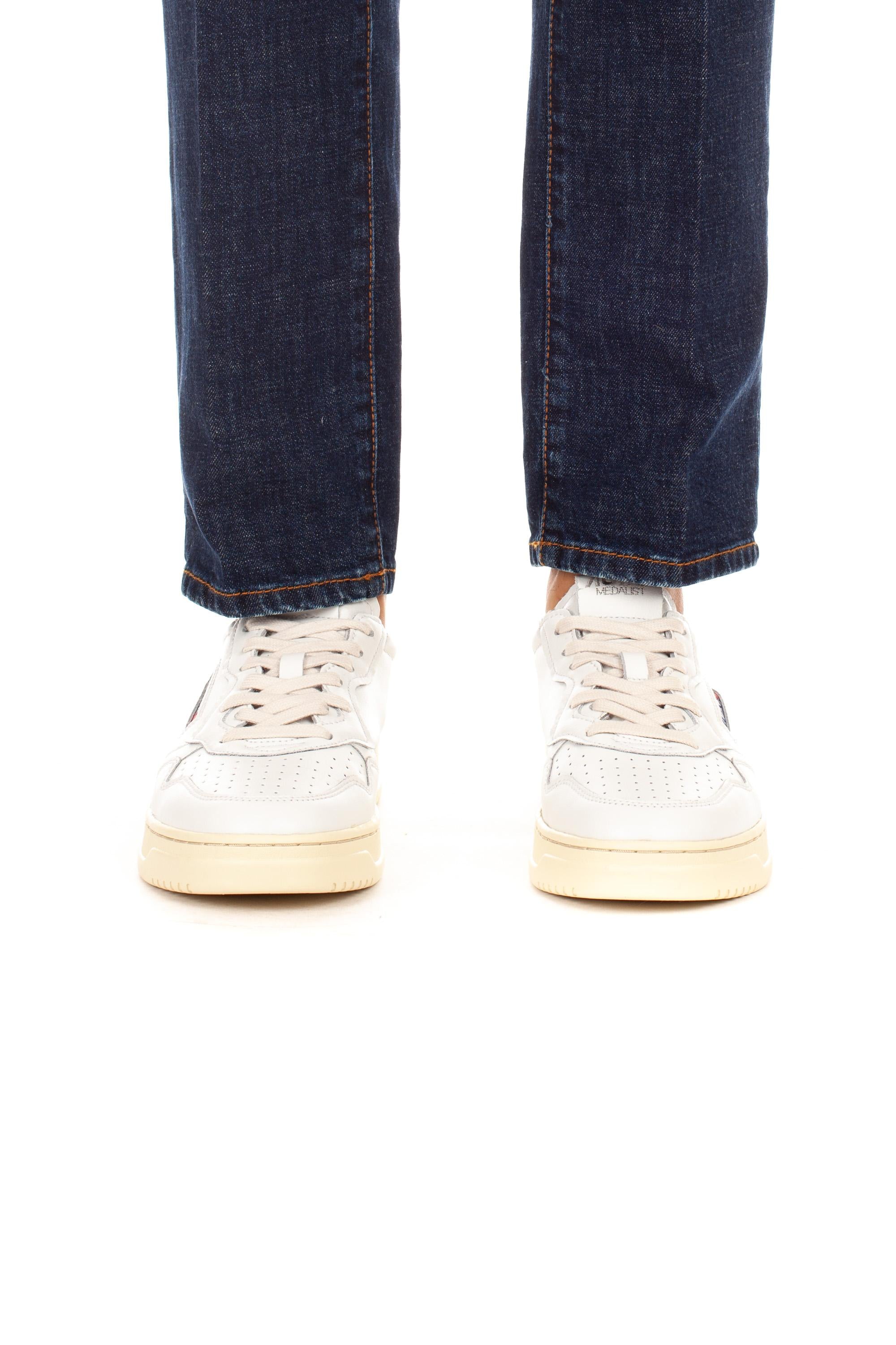 Sneaker medalist in pelle talloncino bianco AULM - LL15 LL15 Autry 
