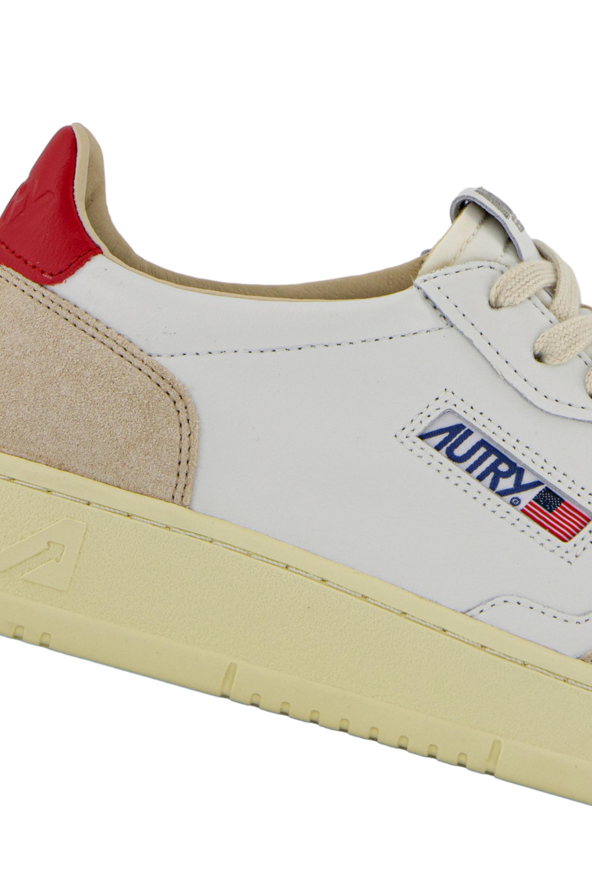 Sneaker Medalist donna bimateriale con talloncino rosso AULW LS43 WHT/RED Autry 