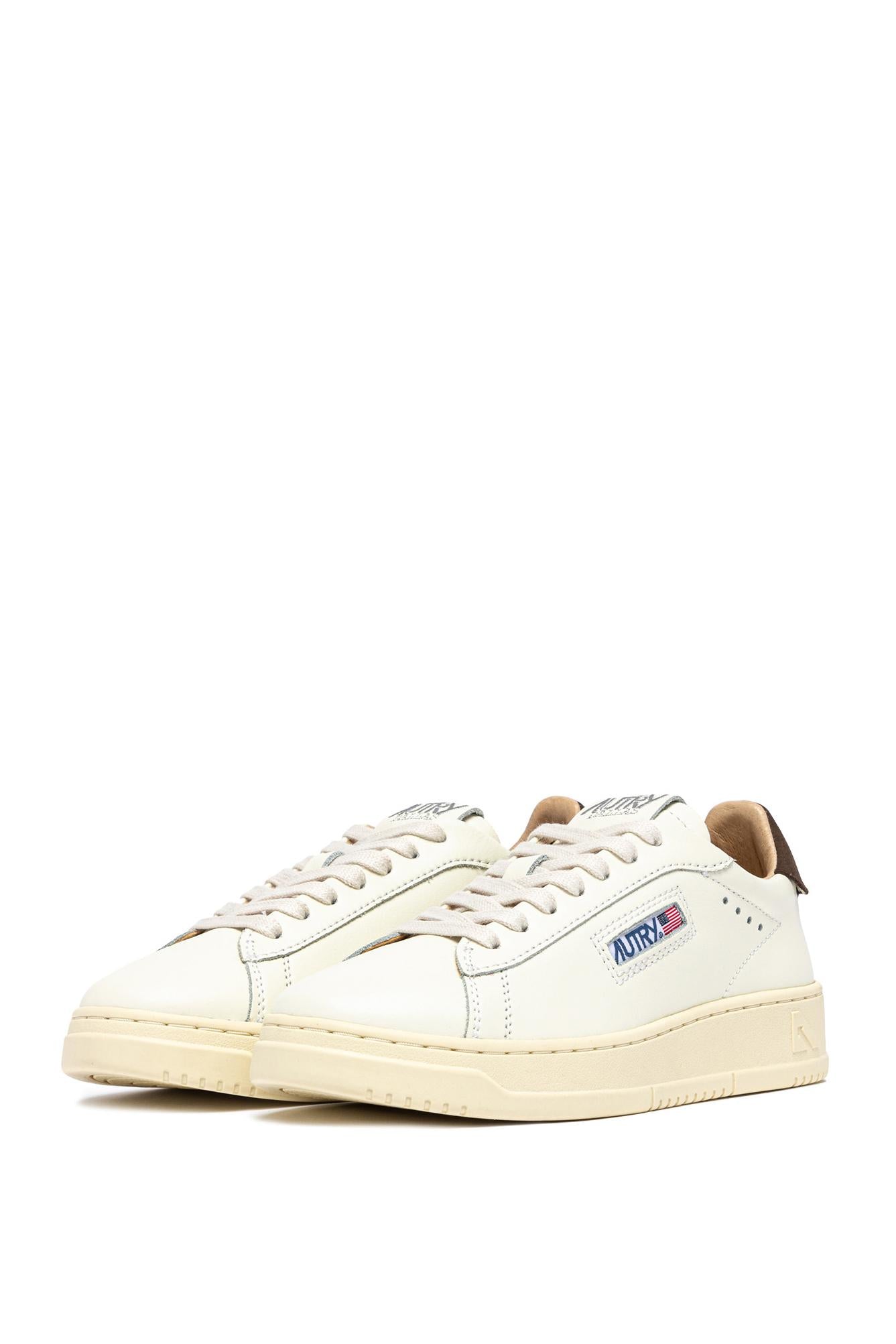 Autry Sneaker Dallas in pelle talloncino marrone ADLM MR22 MRSH/TEAK 