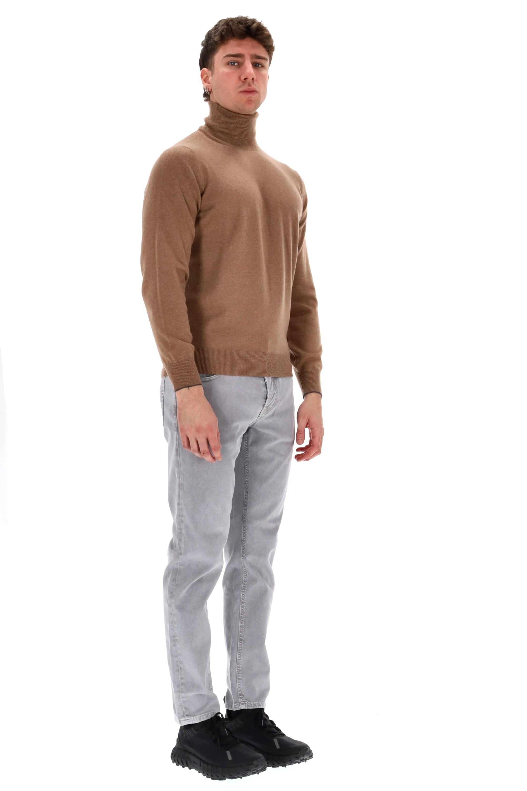 Maglia dolcevita in cashmere M2200103 CU297 Brunello Cucinelli 