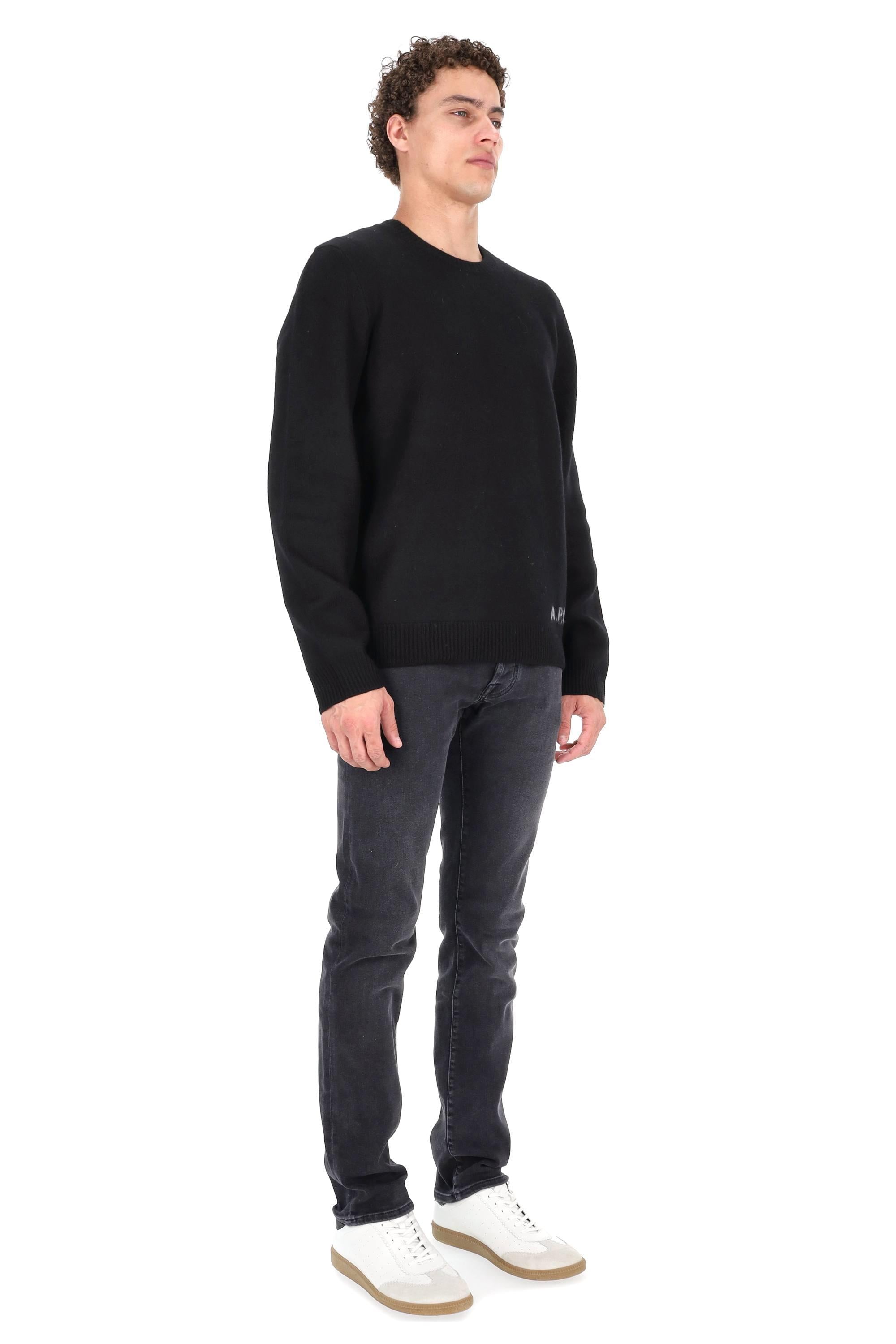 A.P.C. Maglia girocollo in lana con logo modello Edward WVBDJ-H23059 LZZ-NOIR 