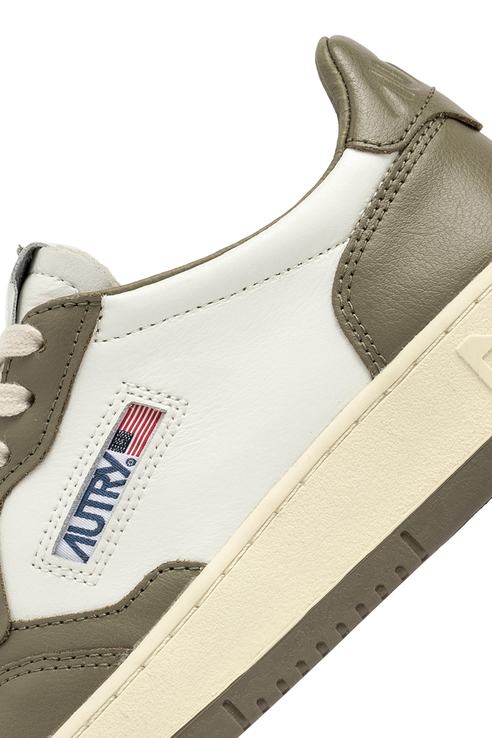 Sneaker Medalist bicolor in pelle AULM WB54 WHT/CVRT GR Autry 