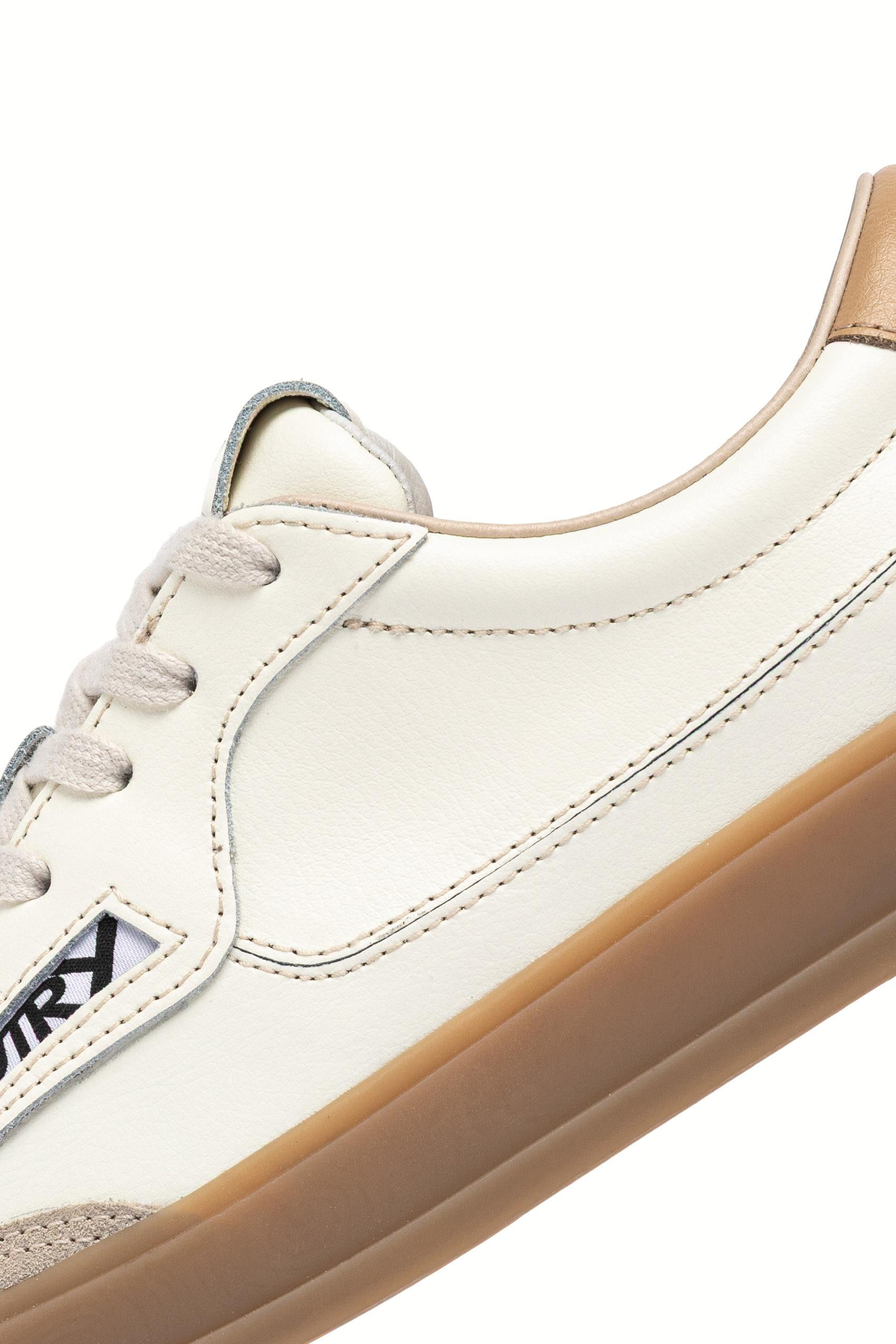 Autry Sneaker Windscape in pelle con talloncino nocciola SCLM UK08 MARSH/TAN 
