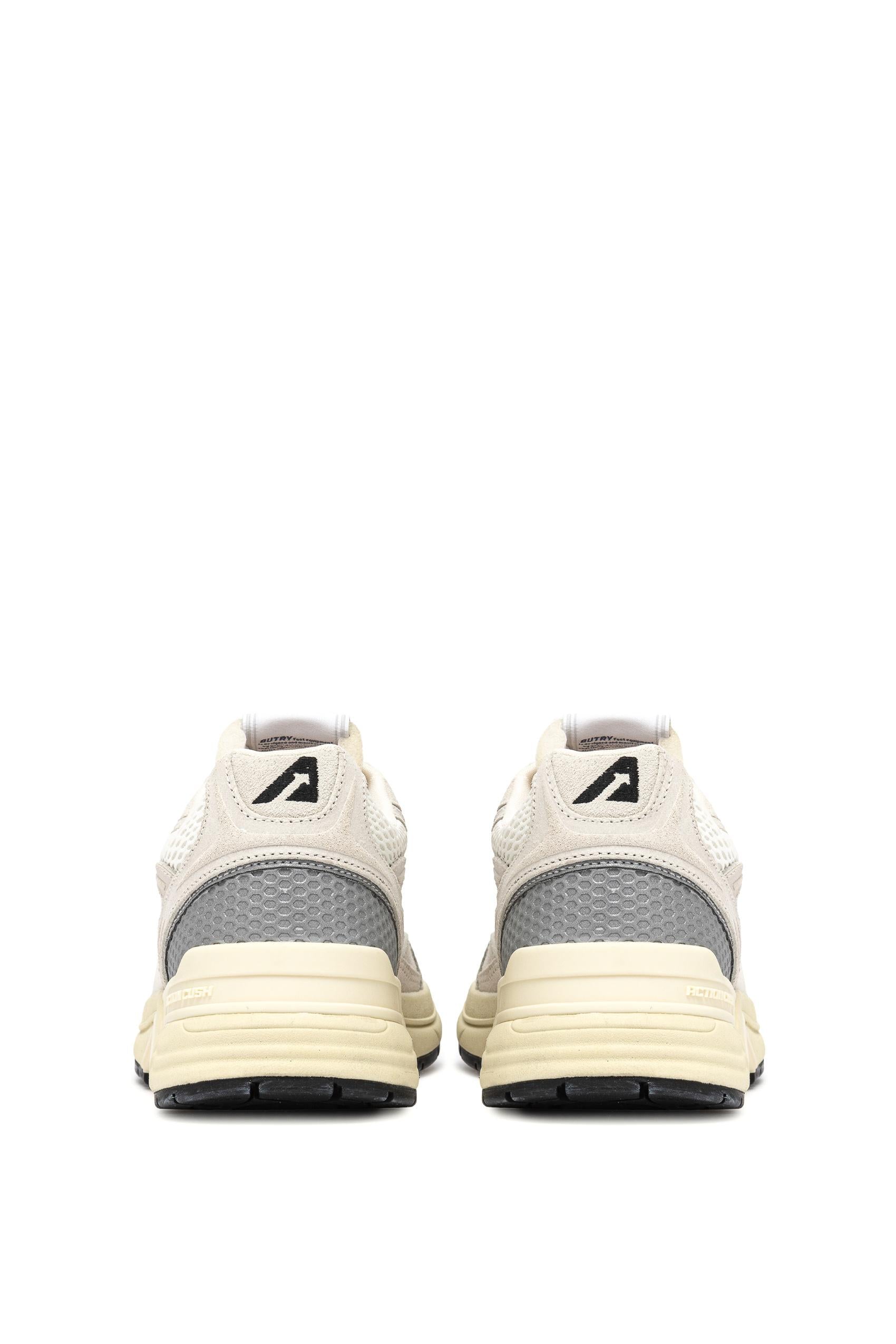 Autry Running in camoscio modello Hyperway HYLM UM10 WHT/SILV 