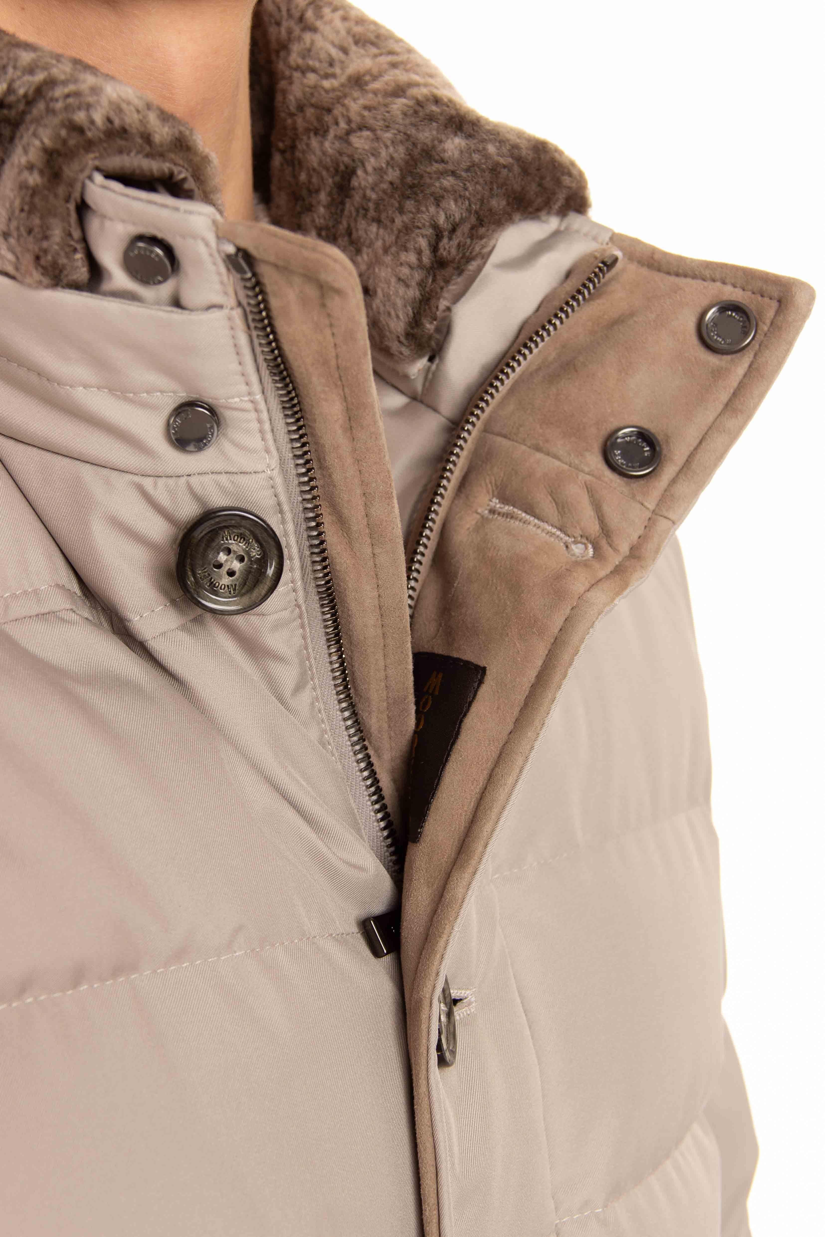 Piumino bomber con collo in castoro mod. Audenio-GF AUDENIO-GF STONE Moorer 