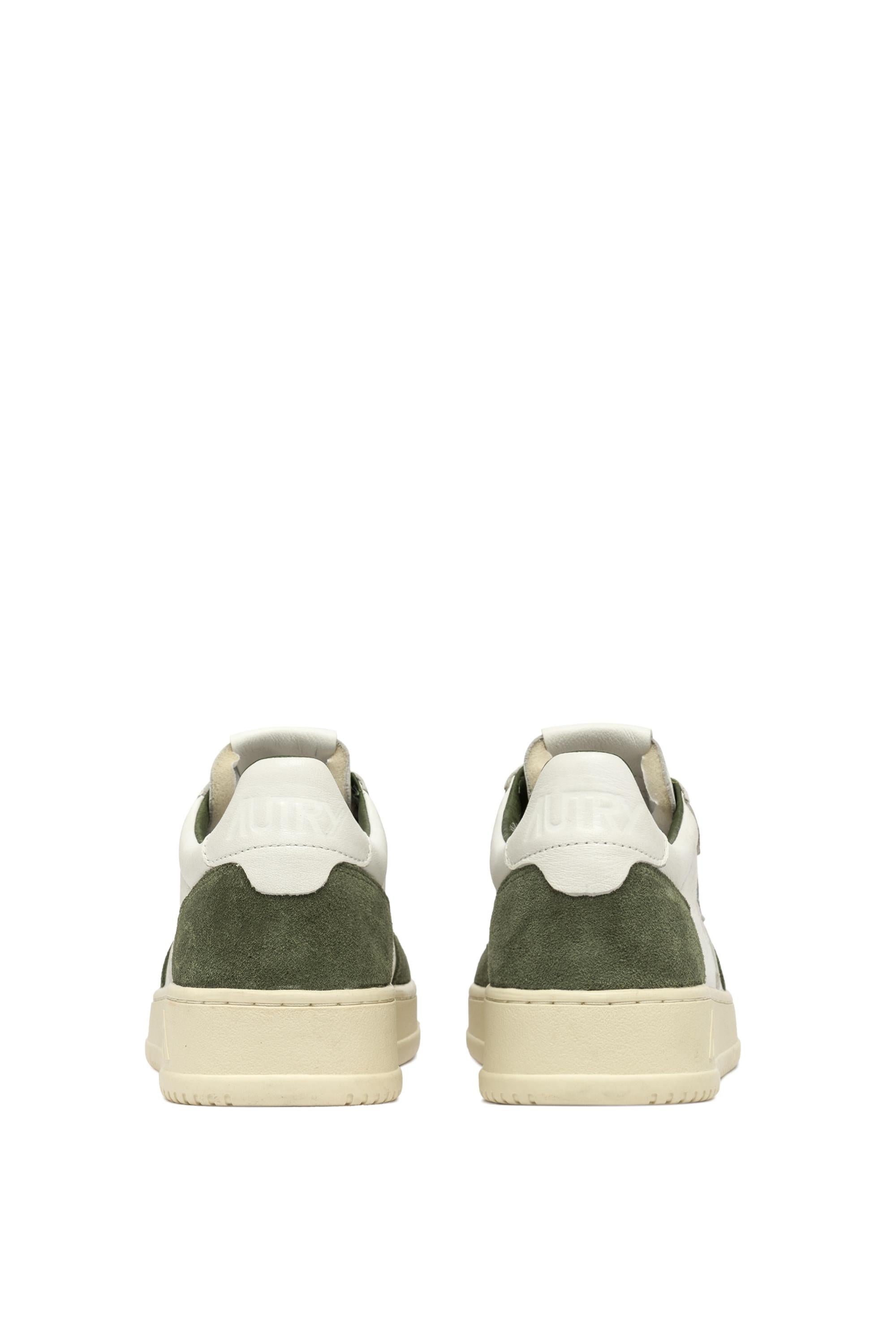 Autry Sneaker Medalist in pelle di capra e camoscio verde AULM GS40 WHT/MILIT 