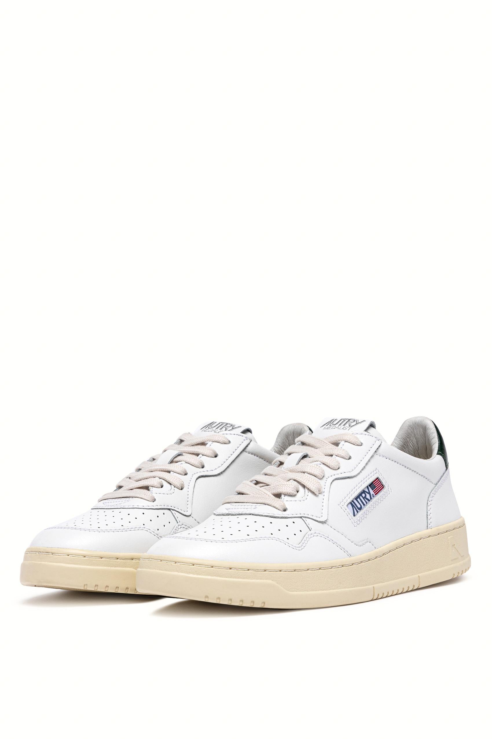 Sneaker Medalist in pelle talloncino nero AULM LL47 WHT/MOUNT Autry 