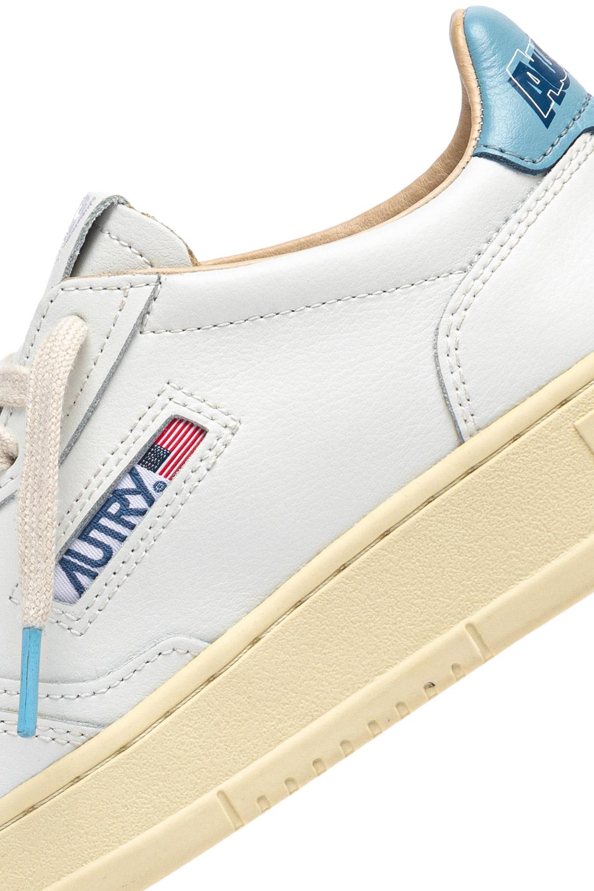 Autry Sneaker Medalist in pelle talloncino azzurro con scritta special AULMTB01 WHT/FORGET 
