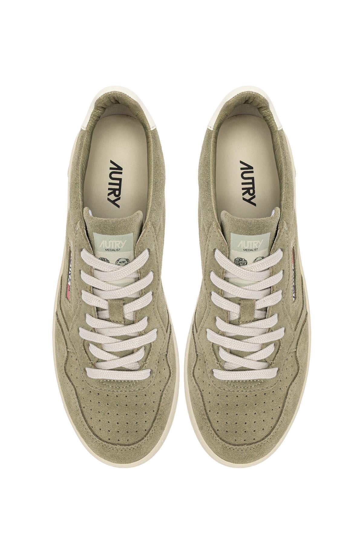 Autry Sneaker Medalist in camoscio talloncino bianco AULM UH09 GREYGR/WHT 