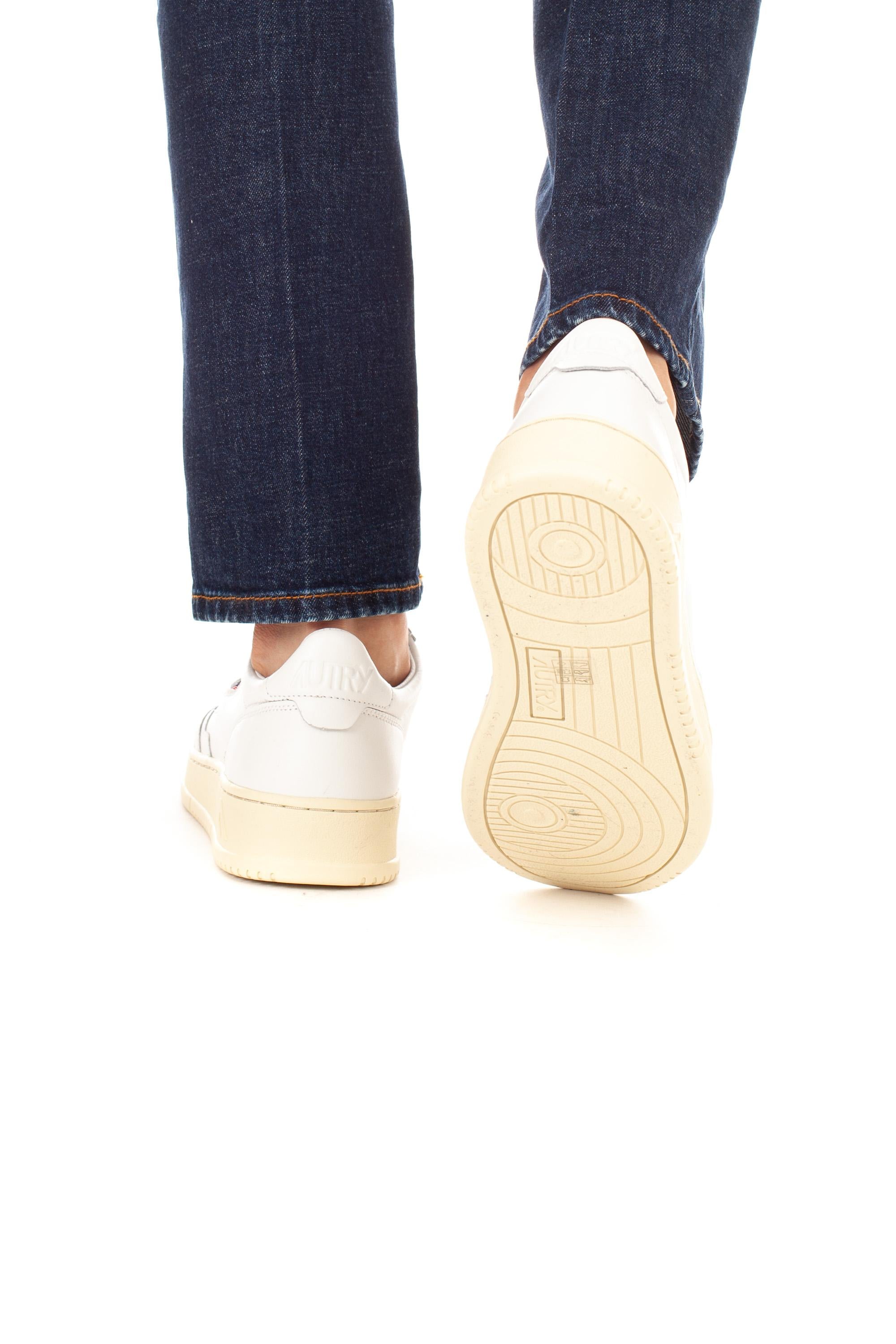 Sneaker medalist in pelle talloncino bianco AULM - LL15 LL15 Autry 