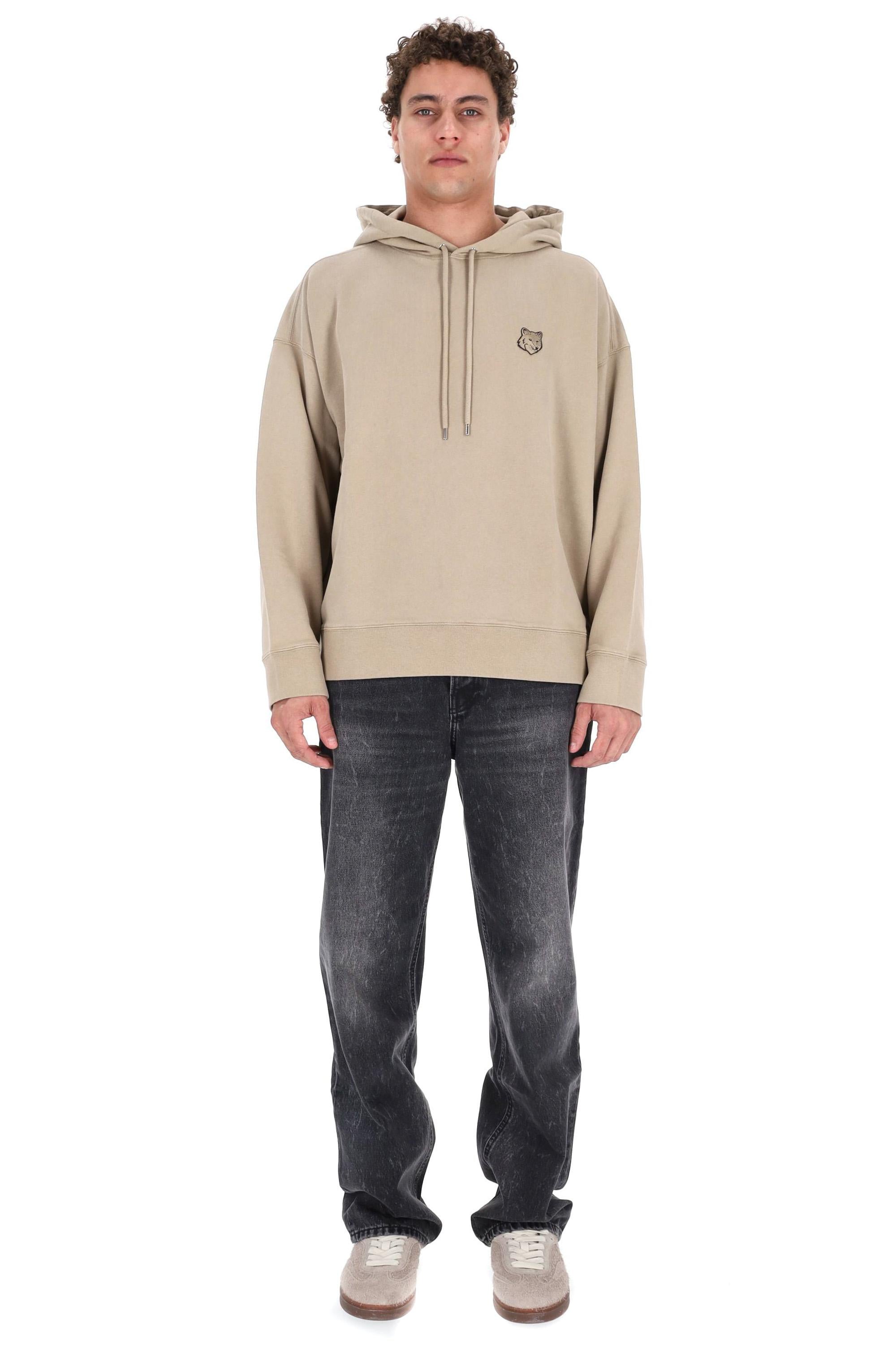Maison Kitsuné Felpa fox con cappuccio oversize PM00706KM0340 0302 