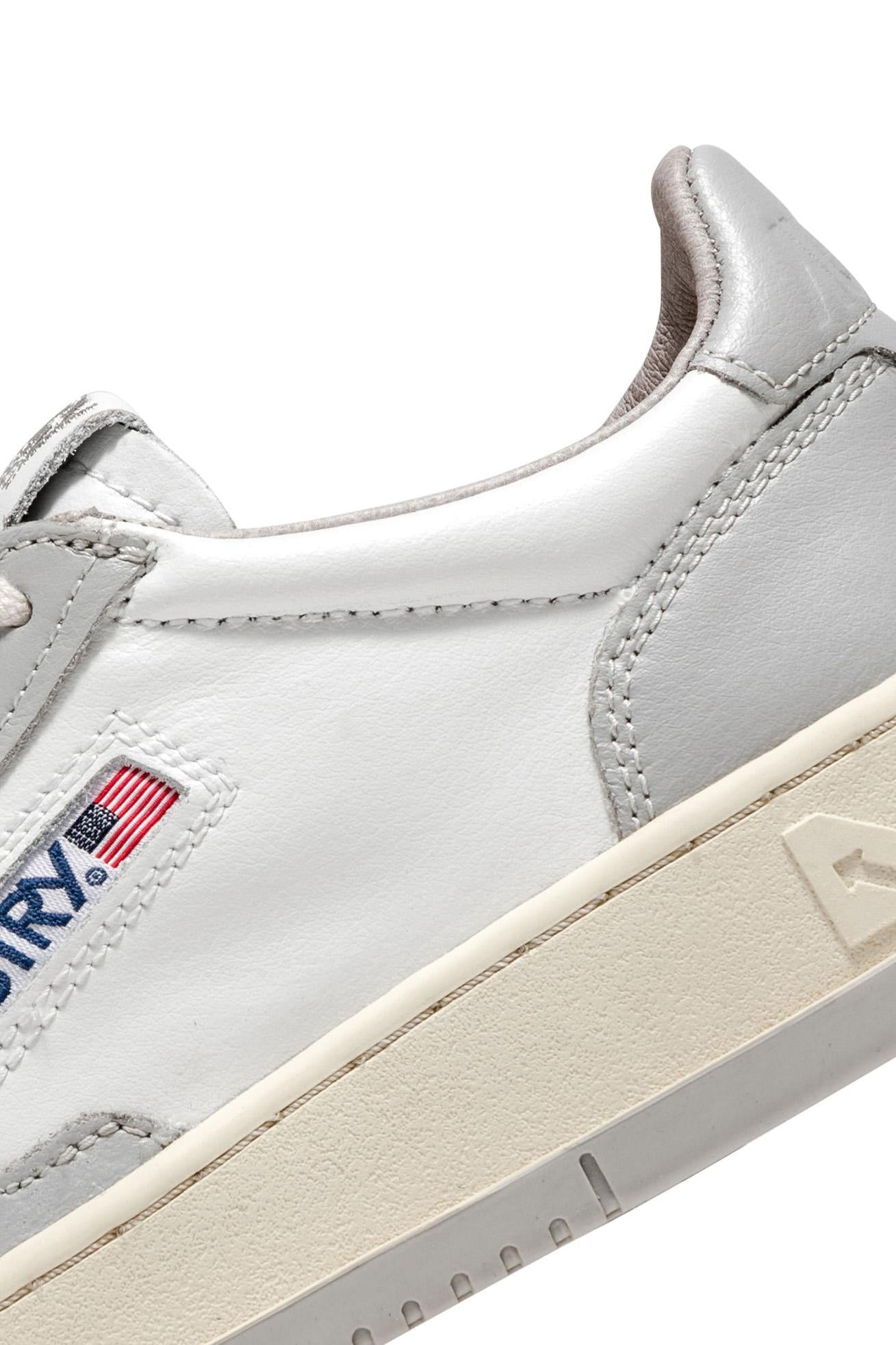 Autry Sneaker Medalist in pelle bimateriale bianco-grigio AULM-WB10 WHT/VAPOR 