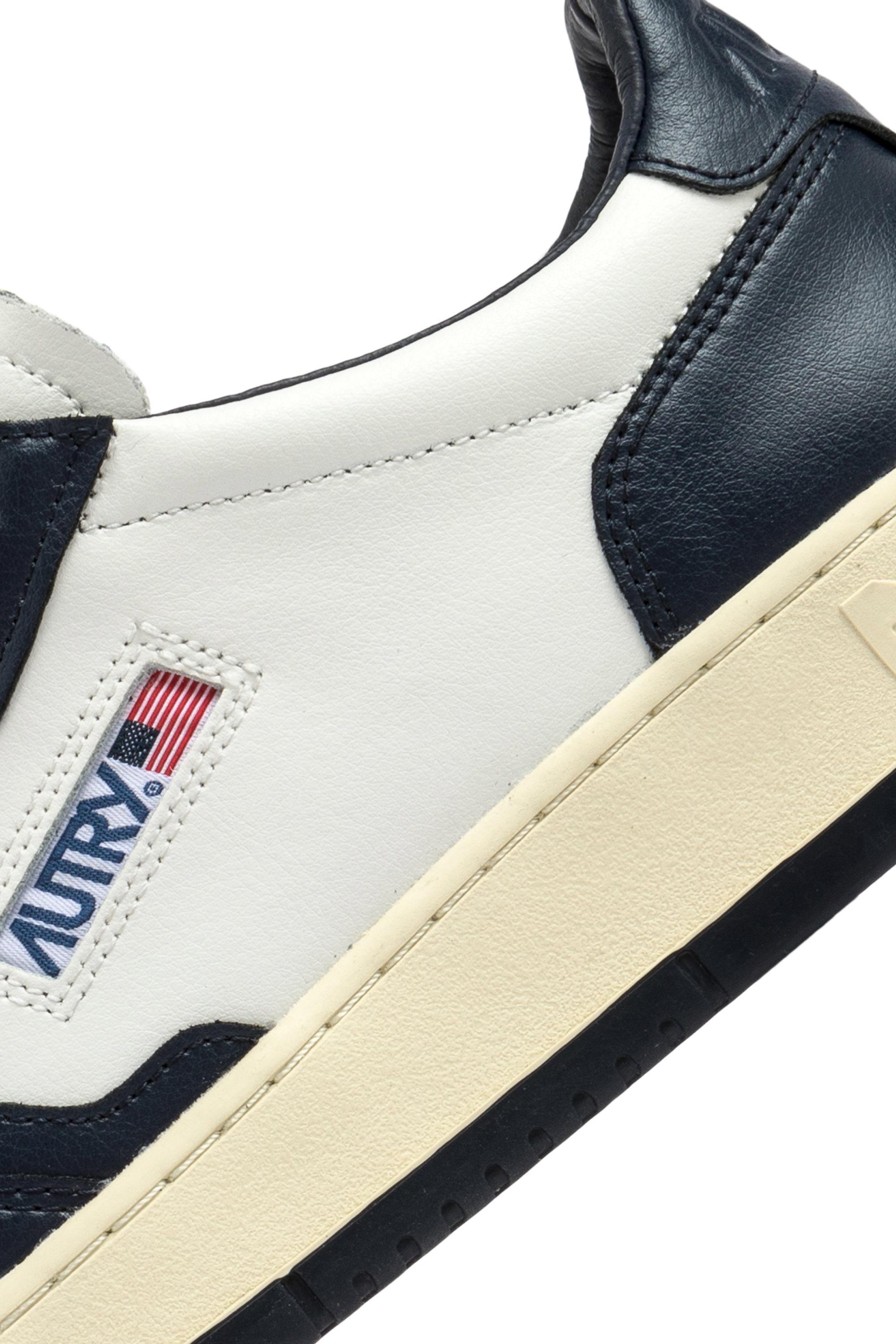 Sneaker Medalist bicolor in pelle AULM - WB04 WHT/BLUE Autry 