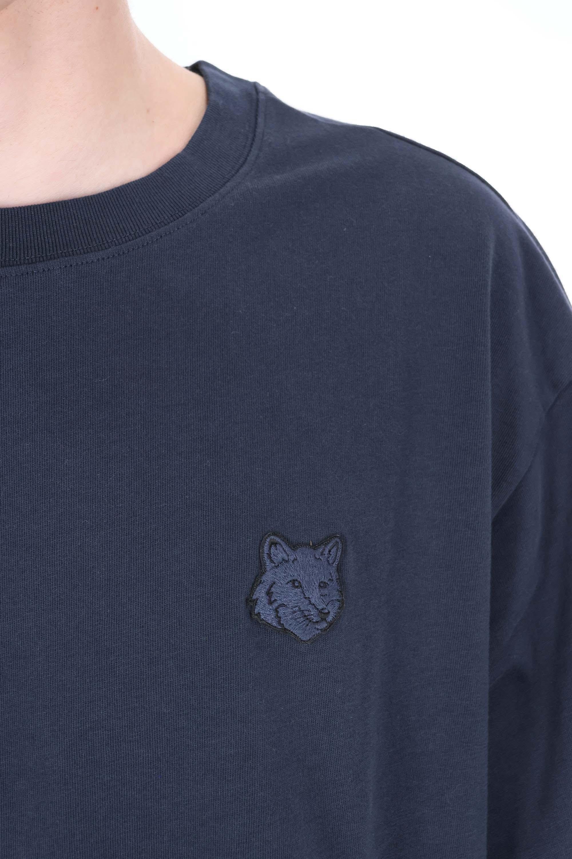 Maison Kitsuné Tshirt in cotone oversize con volpe tono su tono PM00109KJ0119 CLASSIC NAVY 
