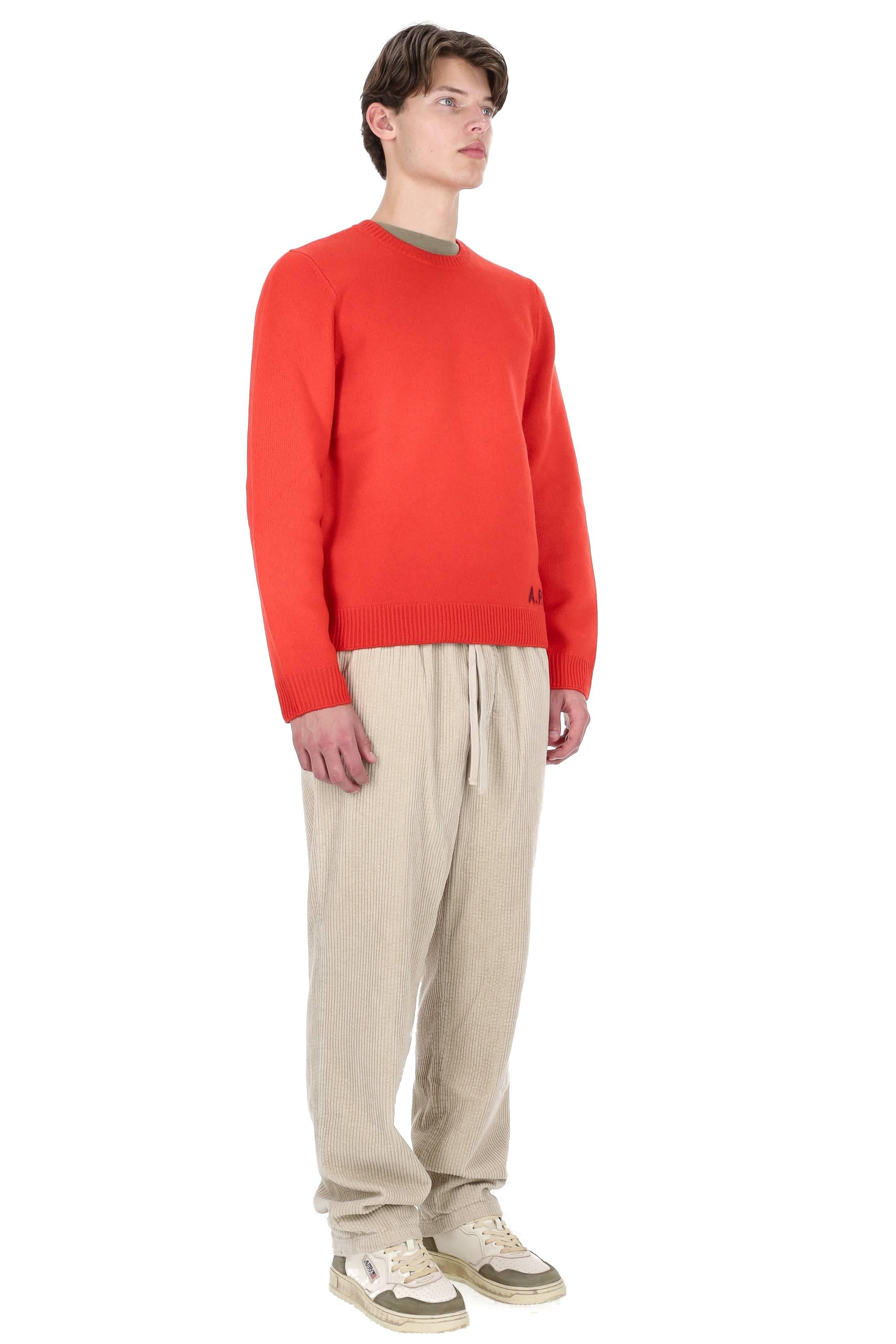A.P.C. Maglia girocollo in lana modello Edward WVBDK-H23059/2 GAA-ROUGE 