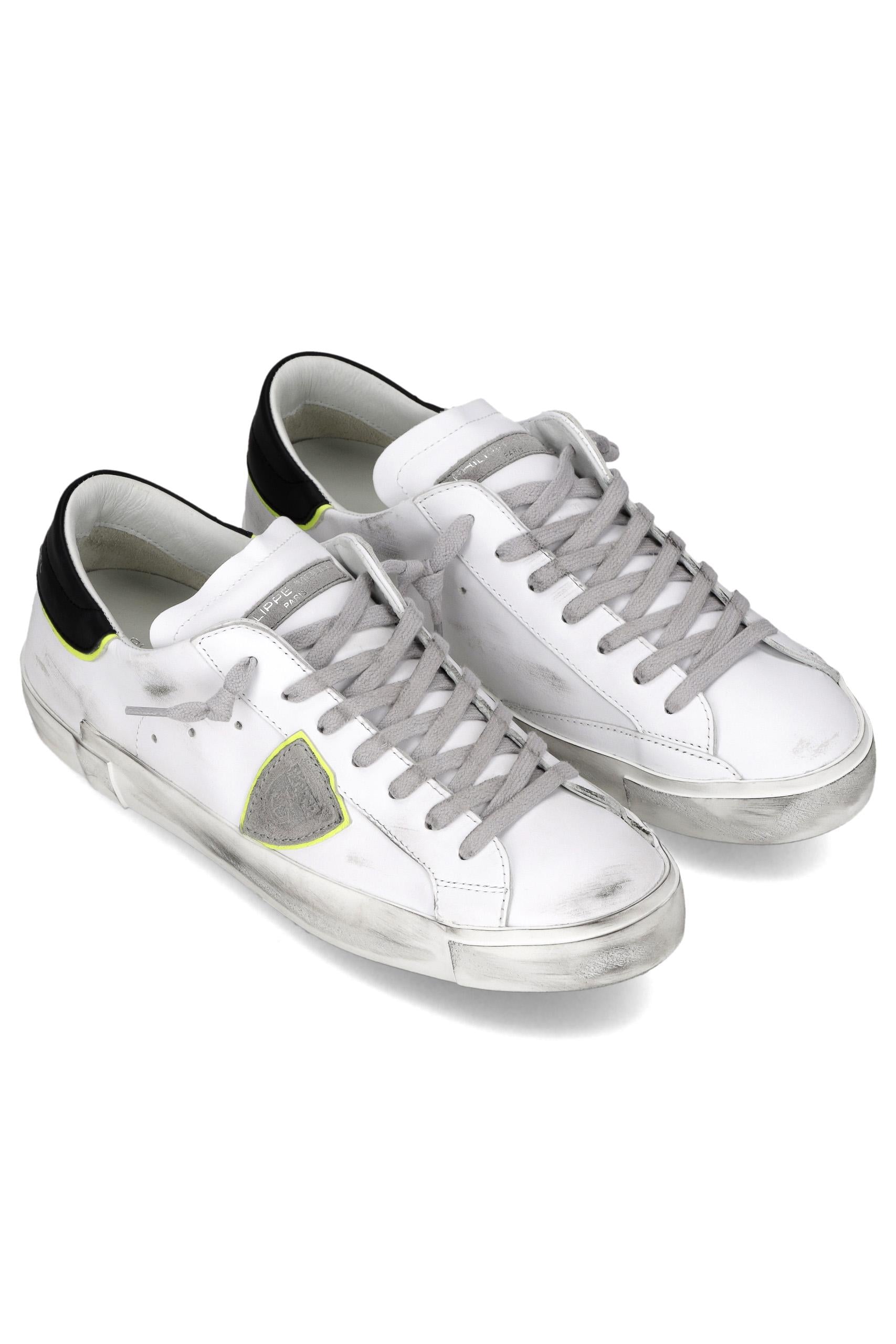 Sneaker in pelle talloncino nero mod. Paris PRLU PRSX_5 VV09 Philippe Model 