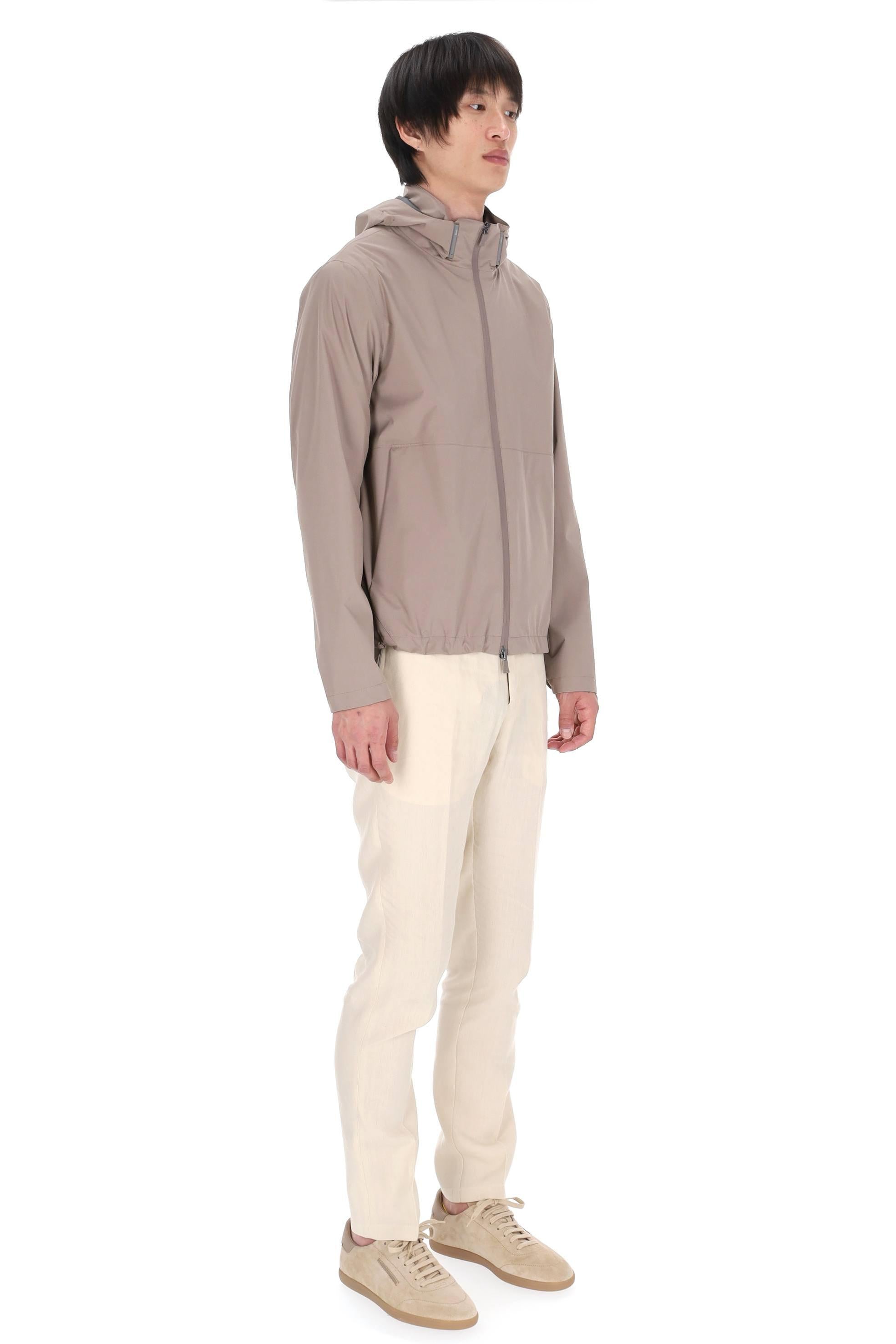 Herno Giubbino bomber in nylon anti acqua Functional Wardrobe GI000618U 2600 