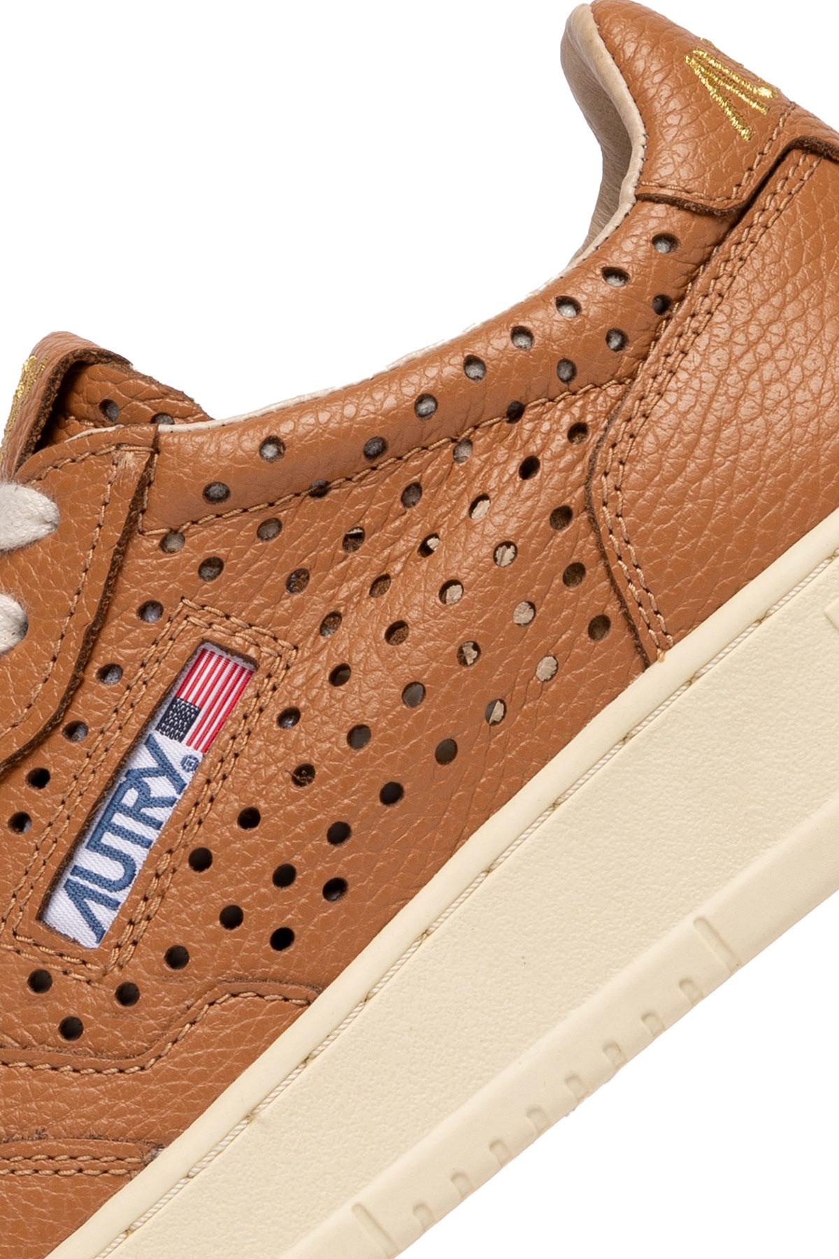 Autry Sneaker donna Medalist in pelle traforata AULW FA03 CUIR 