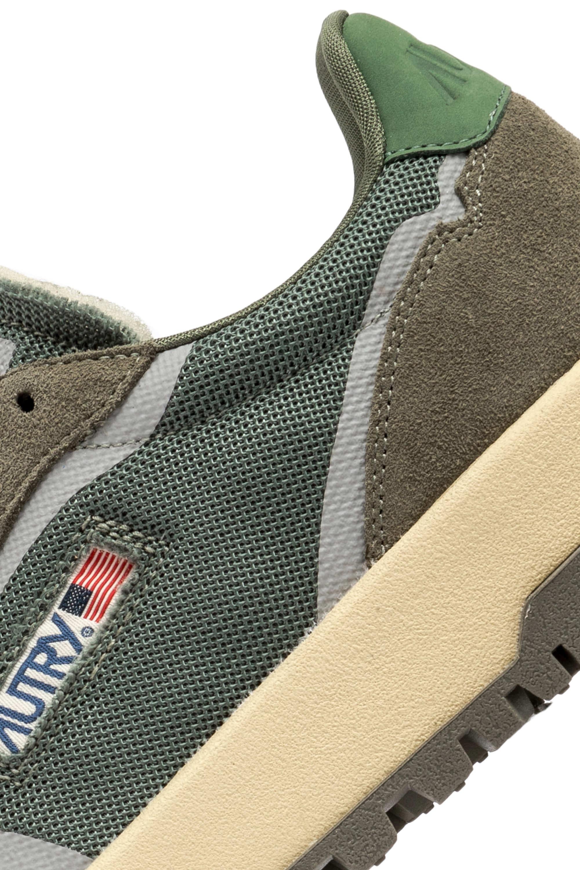 Autry Sneakers WildPace in camoscio e cordura LDLM AK02 SCHIO/MIL 