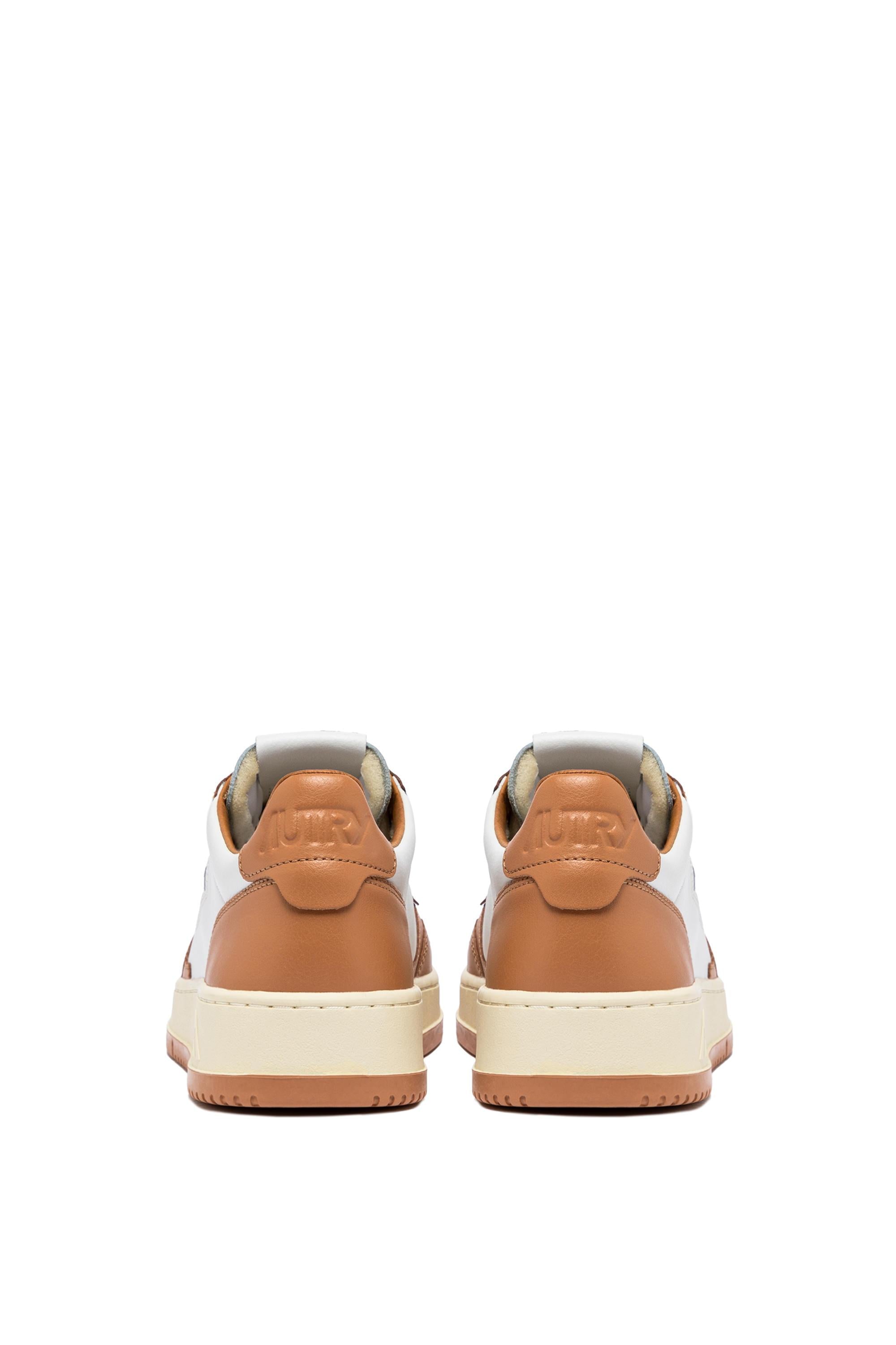 Autry Sneaker donna Medalist bicolor in pelle bianco/nocciola AULW WB53 WHT/SNDSTRM 