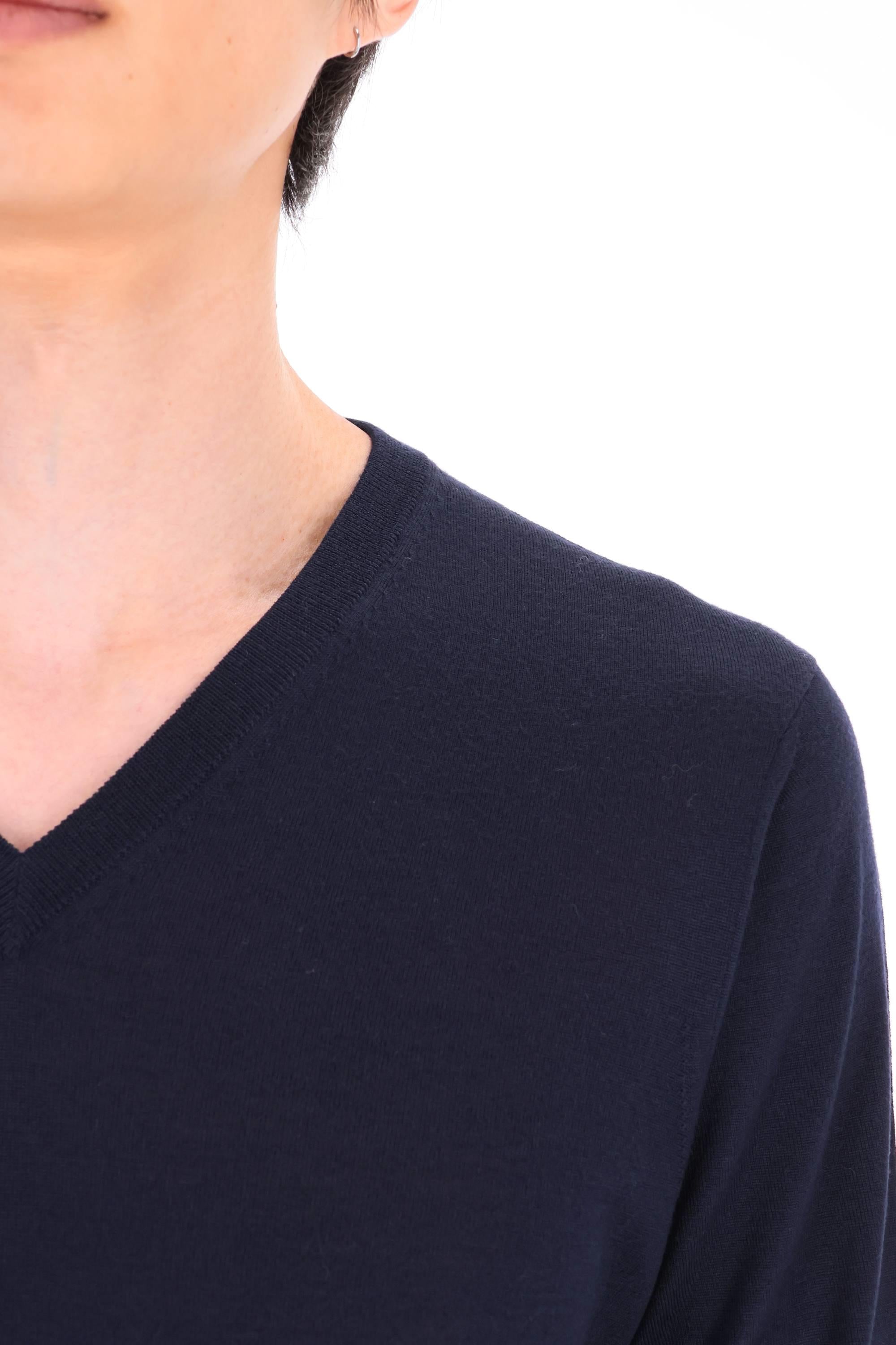 Maglia scollo V in lana super 140's D0D481L 790 Drumohr 