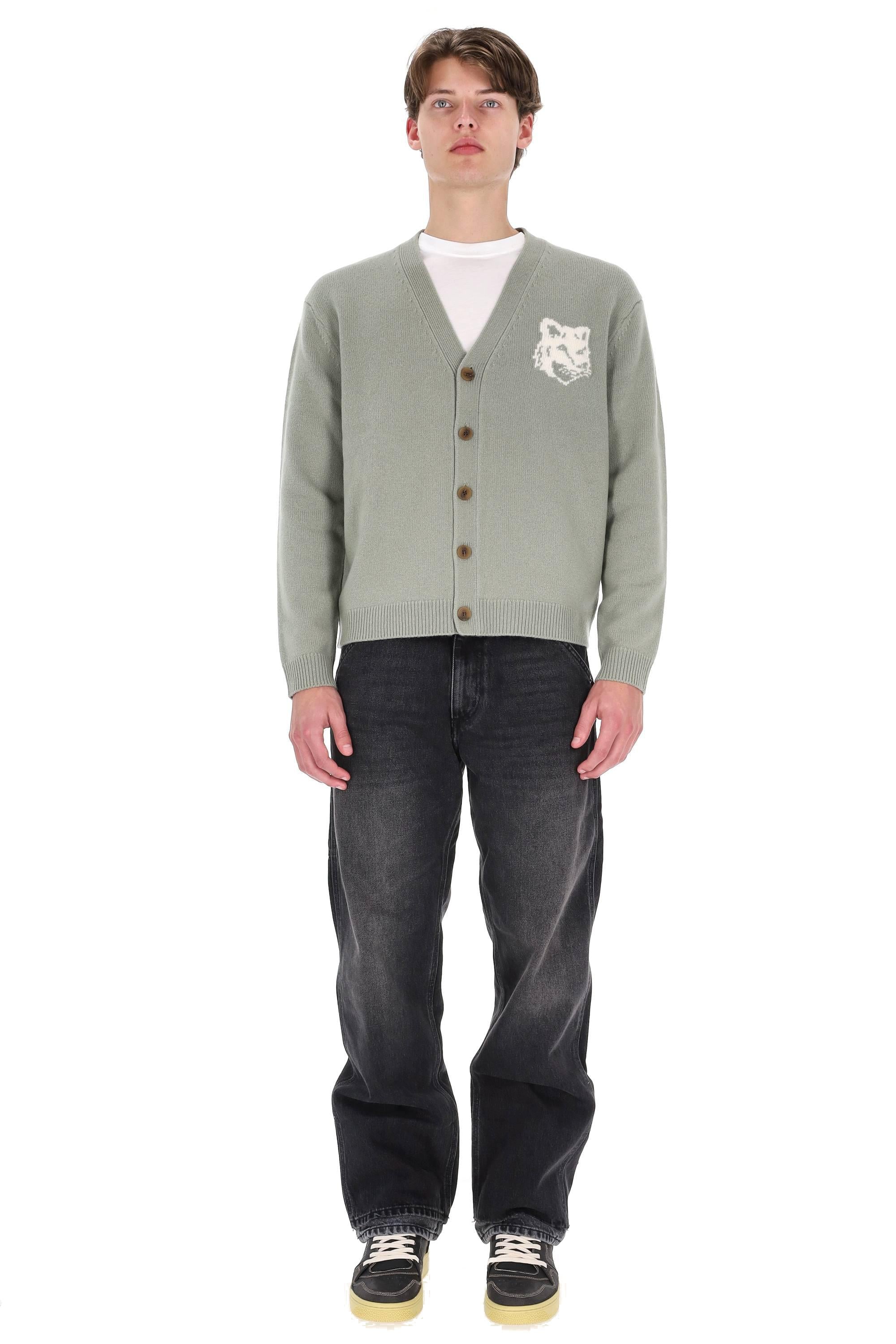 Maison Kitsuné Cardigan in lana merino con ricamo fox grande PM00509KM0329 0396 