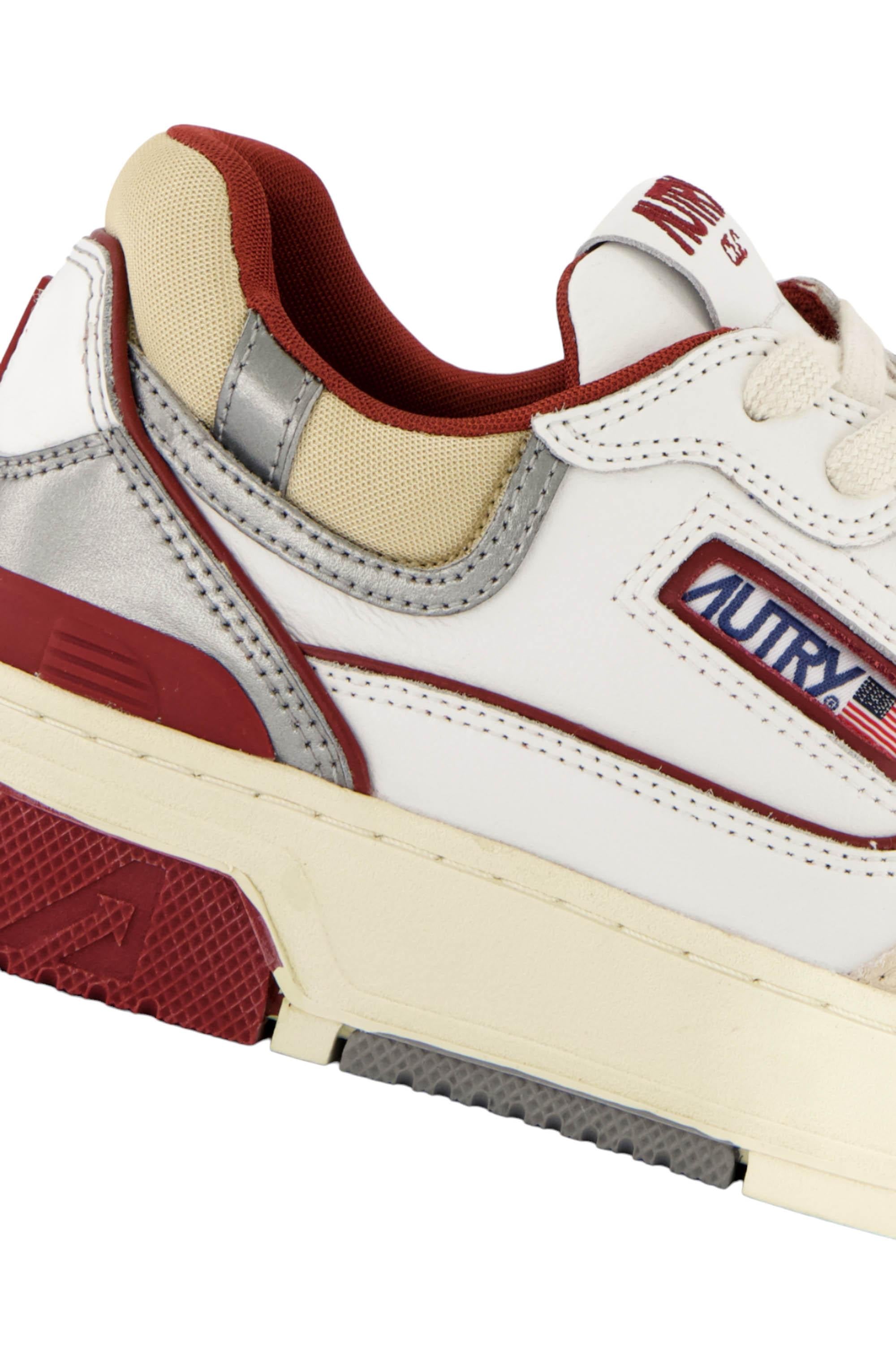 Sneaker basket donna CLC con dettagli rossi ROLW MM40 DAHLIAS/STEEL Autry 